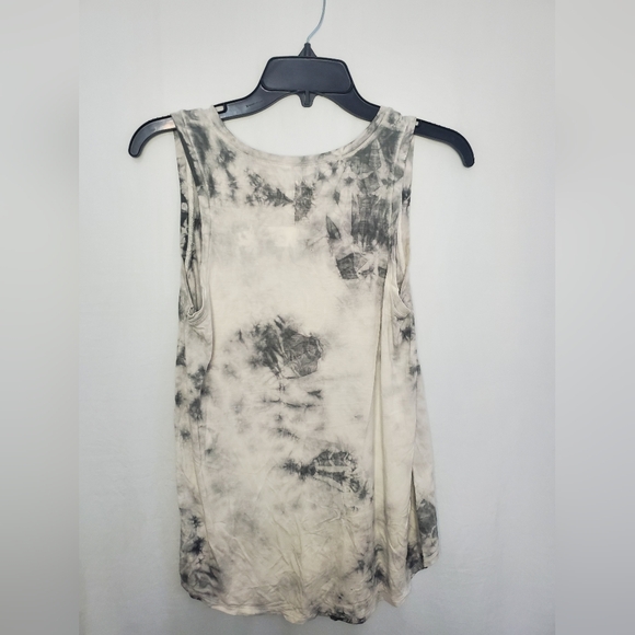 Pre-Loved Grey Tie Dye American Eagle Outfitters Tank Shirt Soft and Sexy Size M - Picture 6 of 8